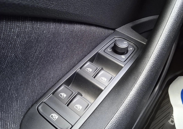 Skoda Kamiq cena 107600 przebieg: 8365, rok produkcji 2023 z Gliwice małe 407